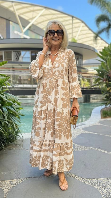 Attractive V-Neck 3/4 Sleeve Maxi Dress